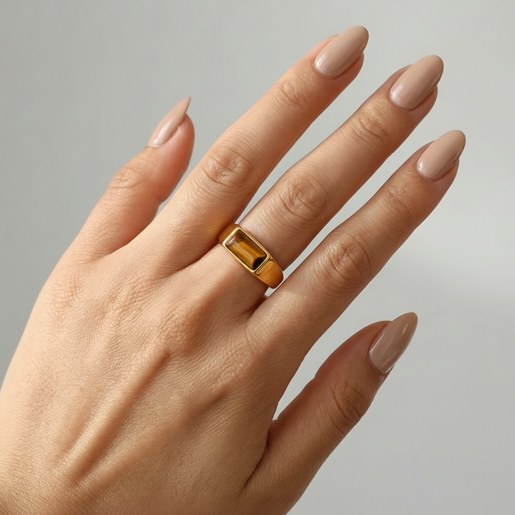 Gold Ring With Rectangle Gemstone