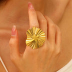 Statement Finger Ring- Round