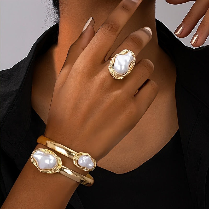 Vintage Style Geometric Shaped Bracelet and Ring Set- Gold