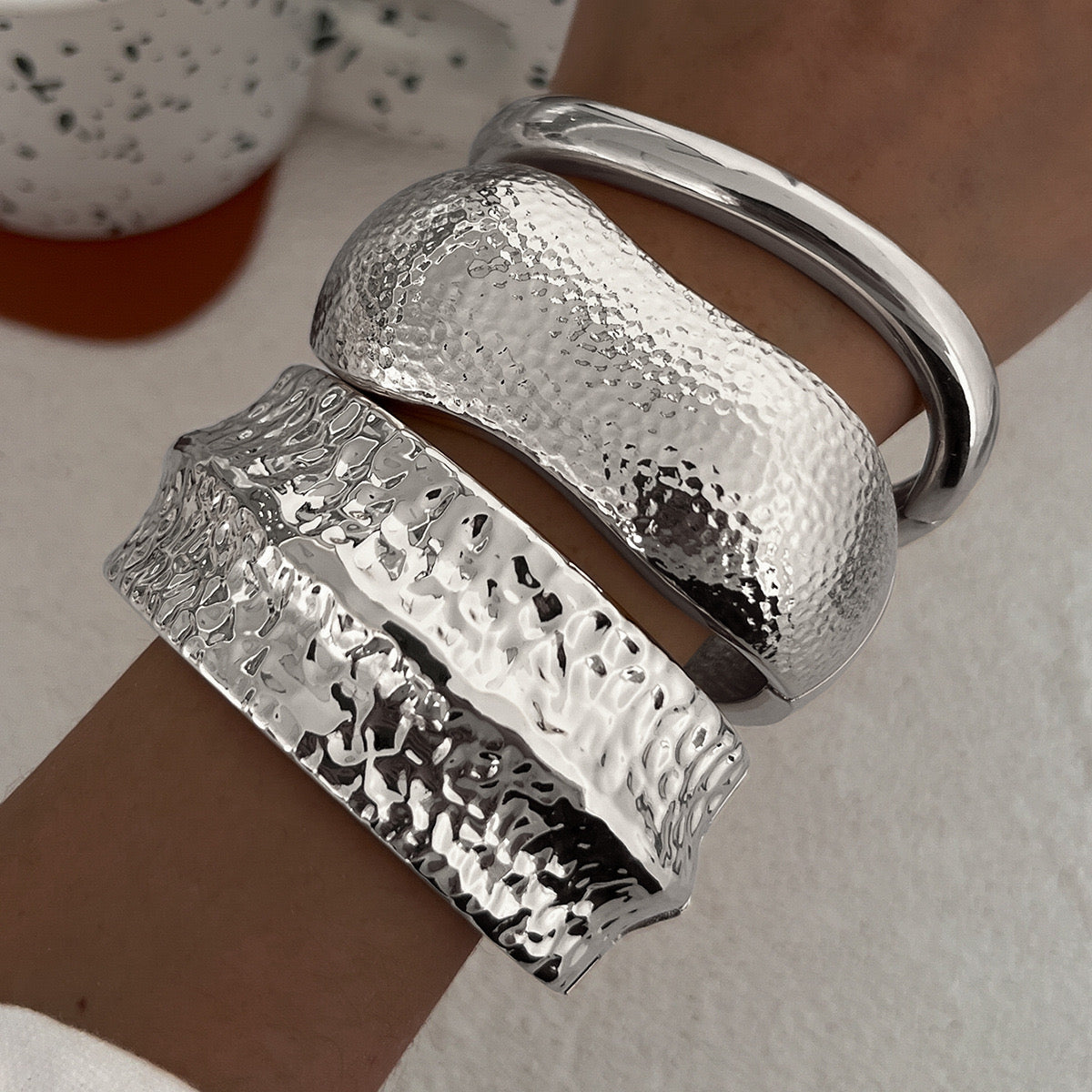 Alloy Bangle- Hammered (Silver)