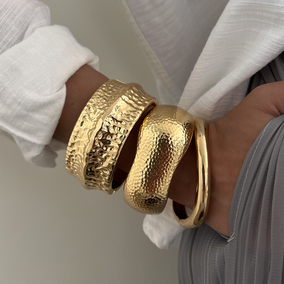 Alloy Bangle- Hammered (Gold)