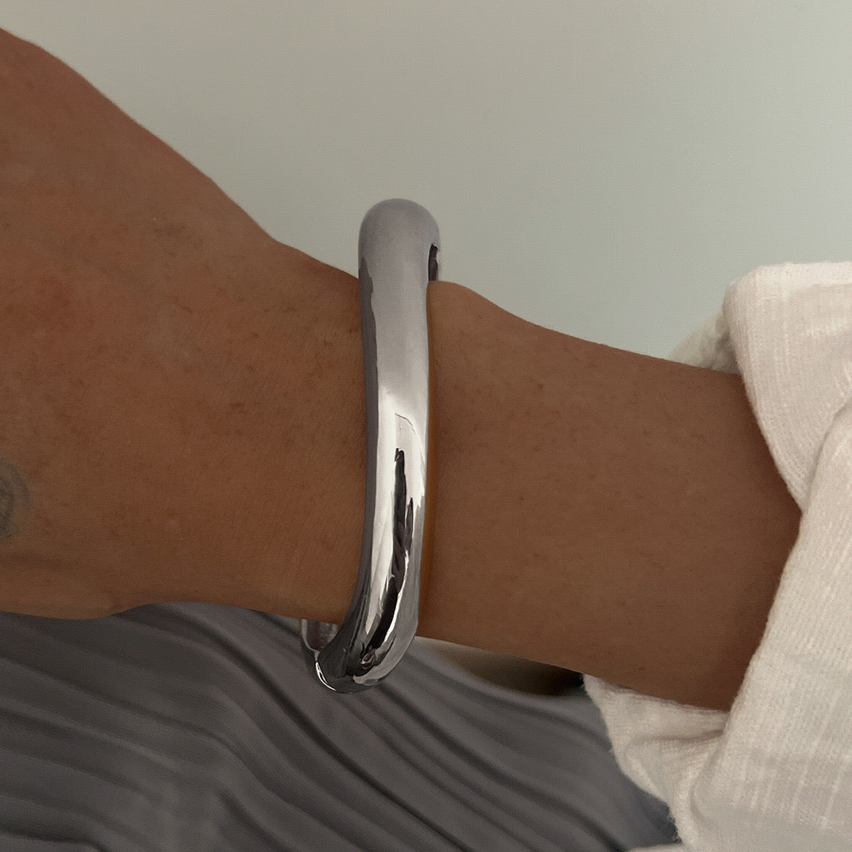 Alloy Bangle- Solid (Silver)