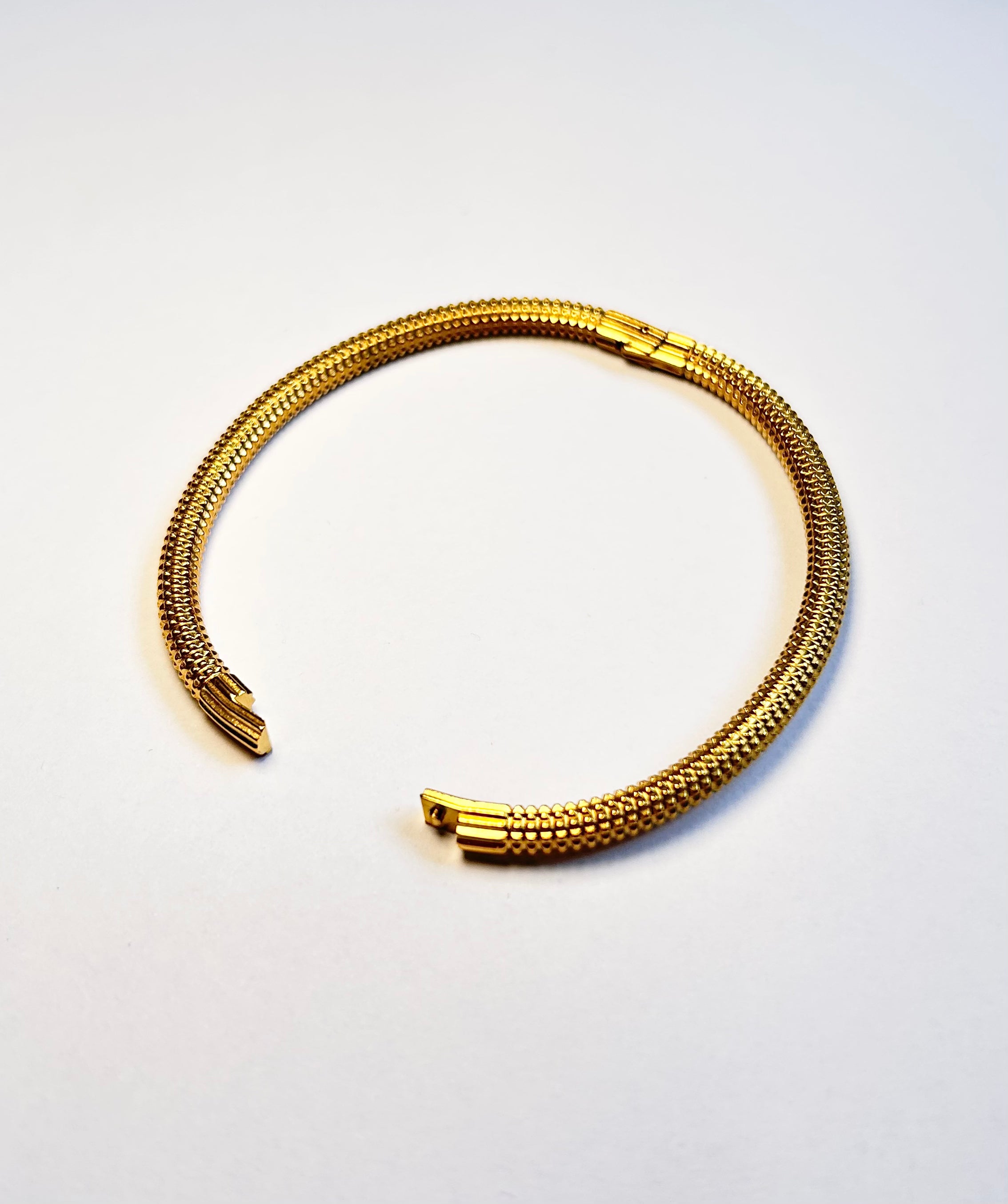 Titanium Steel Flap-Open Gold Bracelet- Pattern 5