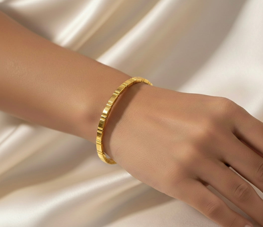 Titanium Steel Flap-Open Gold Bracelet- Pattern 2