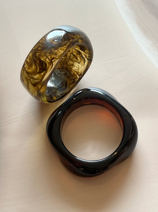 Resin Bangle Green/Black- Set of Two