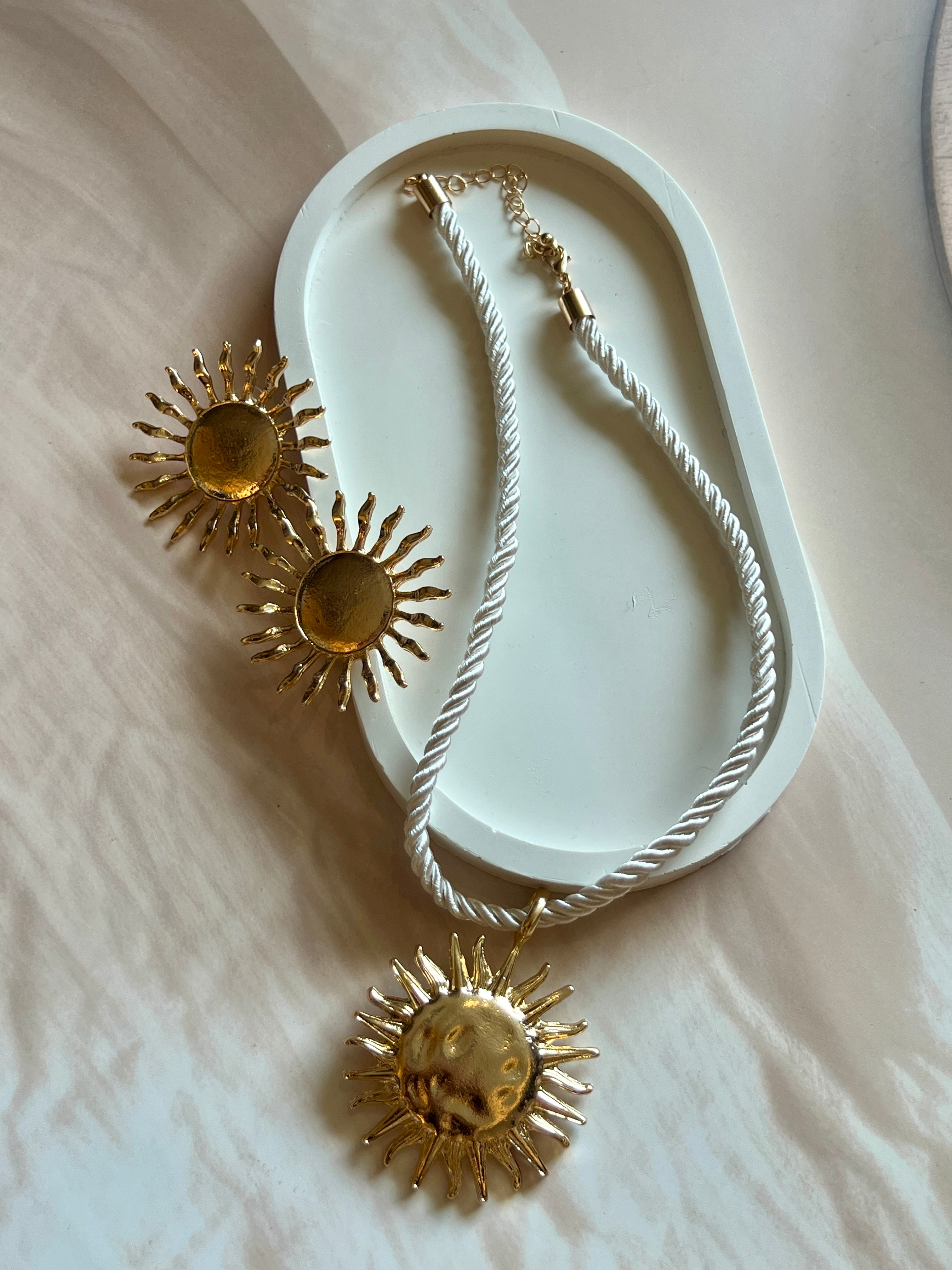 Retro Style Earring & Necklace Set